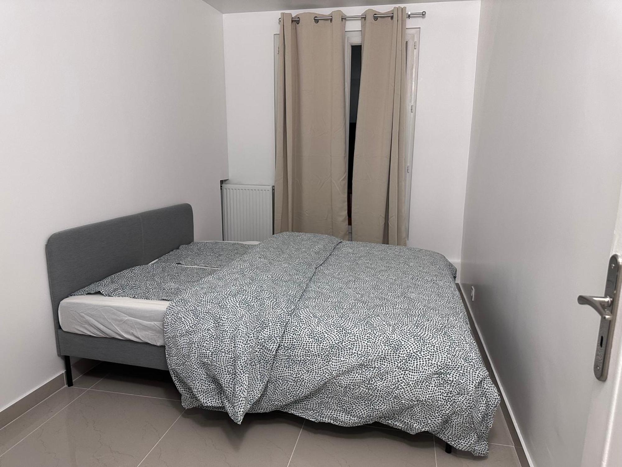 Location Courte Duree A Boissy Saint Leger Apartment Exterior foto